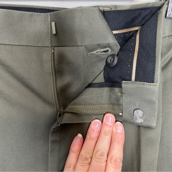 NWT Axist Men’s dress pants in earth - Picture 3 of 6